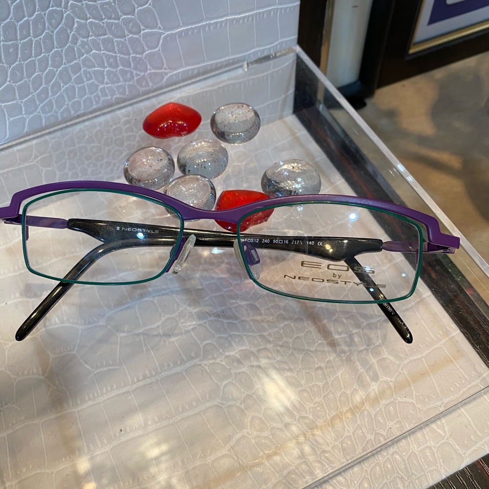 UNIQUE EYEGLASSES NEW neostyle